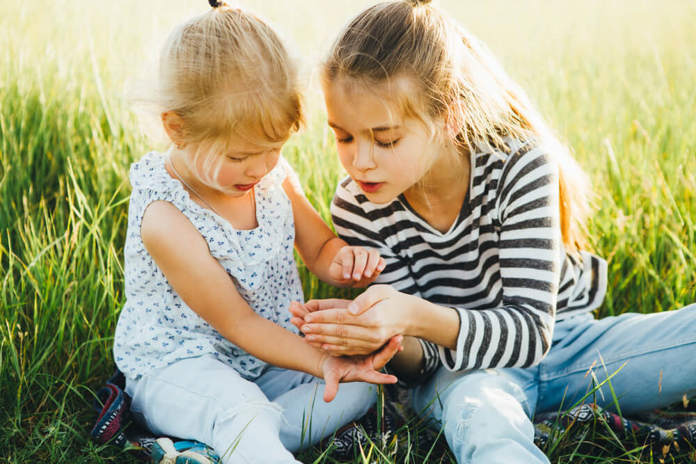 7 Ways to Keep Bugs Away From Your Kids This Summer | Worldwide ...