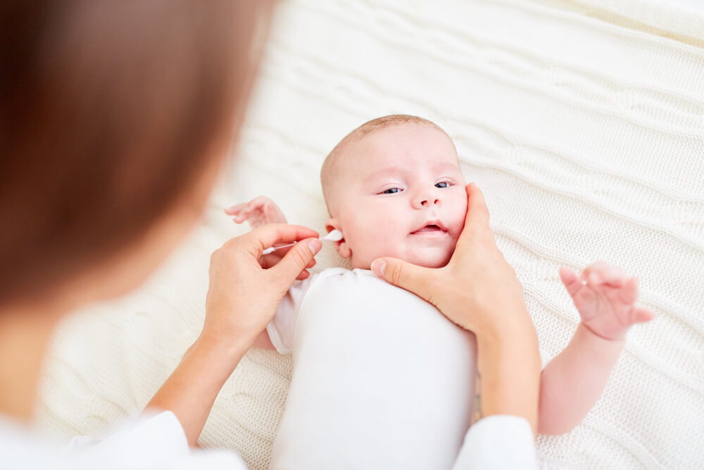 How to Clean Baby's Ears, Eyes & Nose